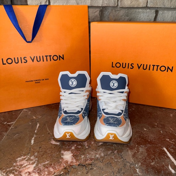 Louis Vuitton Denim Run 55 Sneaker - Picture 2 of 4